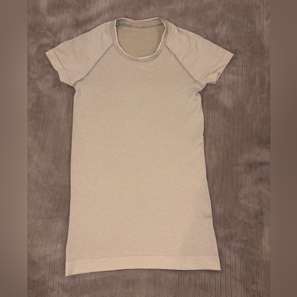 lululemon athletica swiftly Size 4